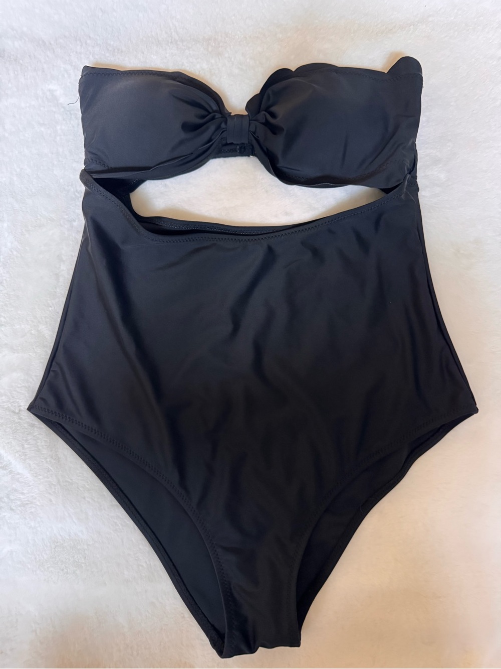 ✅ “Cup She” Classic Black One-Piece Swimsuit with Bandeau Top